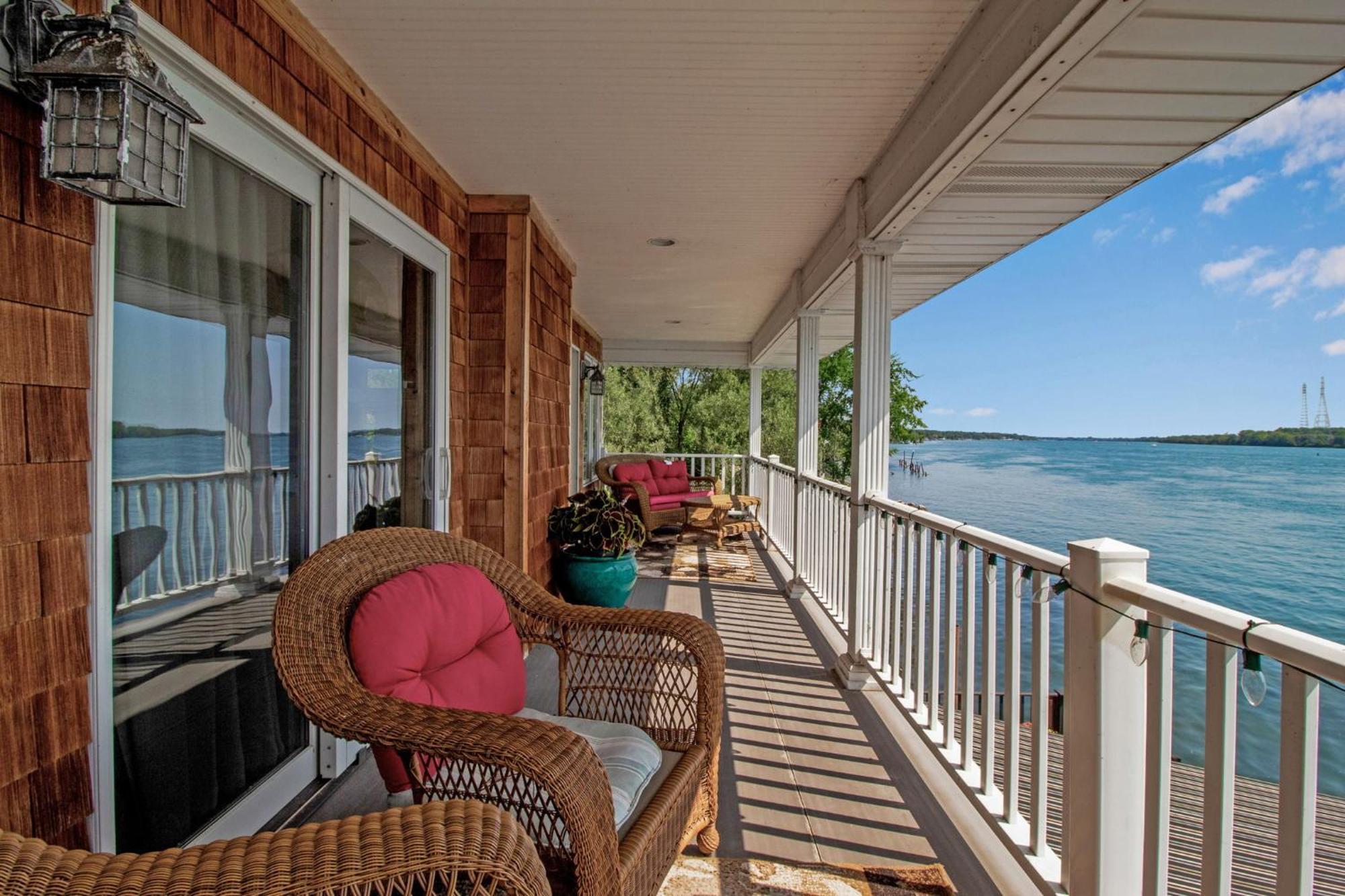 South Bridge Bed And Breakfast Grand Island Eksteriør bilde